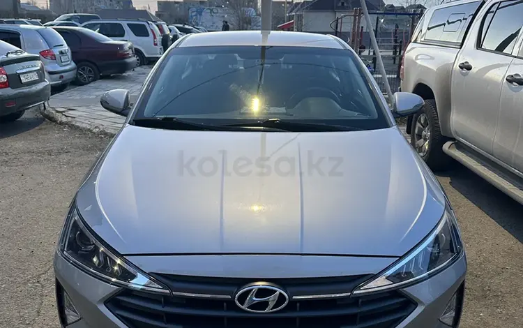 Hyundai Elantra 2019 года за 9 000 000 тг. в Усть-Каменогорск