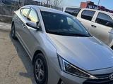 Hyundai Elantra 2019 года за 9 000 000 тг. в Усть-Каменогорск – фото 3