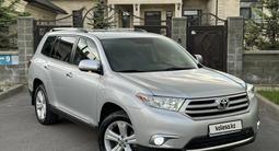 Toyota Highlander 2012 года за 13 500 000 тг. в Астана