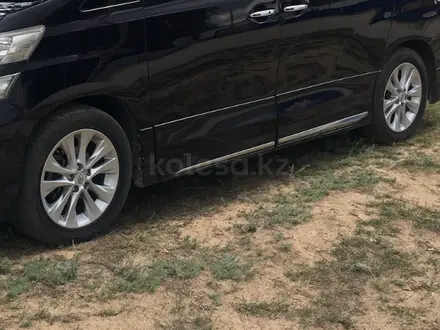 Toyota Vellfire 2011 года за 11 500 000 тг. в Актау – фото 2