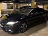 Toyota Camry 2018 года за 14 000 000 тг. в Алматы – фото 3