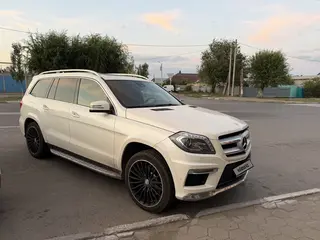 Mercedes-Benz GL 400