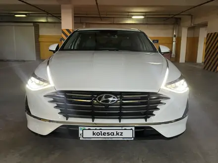 Hyundai Sonata 2023 года за 14 500 000 тг. в Астана – фото 2