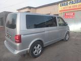 Volkswagen Multivan 2010 годаүшін10 500 000 тг. в Павлодар