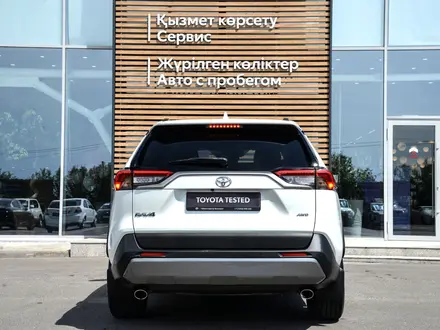 Toyota RAV4 Luxe 2021 года за 13 900 000 тг. в Шымкент – фото 4
