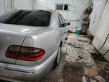 Mercedes-Benz E 320 1999 года за 2 900 000 тг. в Кызылорда – фото 4
