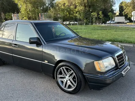 Mercedes-Benz E 280 1994 года за 2 500 000 тг. в Алматы – фото 40