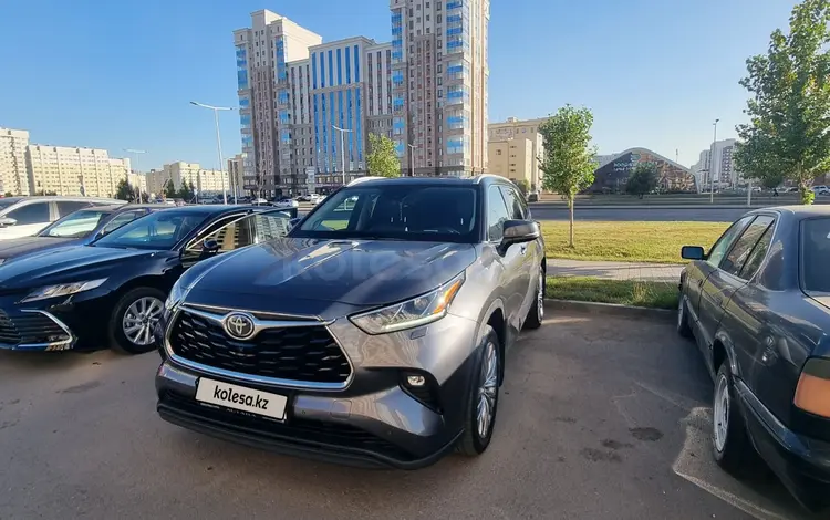 Toyota Highlander 2020 года за 25 000 000 тг. в Астана