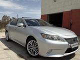 Lexus ES 300h 2013 годаүшін7 500 000 тг. в Жанаозен