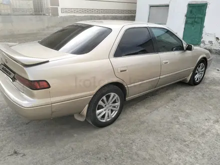 Toyota Camry 1998 года за 3 000 000 тг. в Шиели – фото 2