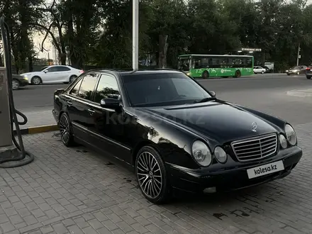 Mercedes-Benz E 320 2001 года за 4 500 000 тг. в Алматы – фото 5