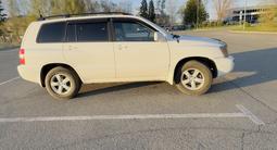 Toyota Highlander 2004 годаүшін7 200 000 тг. в Усть-Каменогорск – фото 3