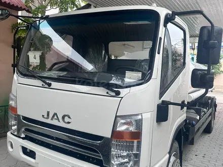 JAC  N90 2023 года за 27 000 000 тг. в Актау