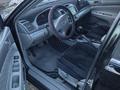 Toyota Camry 2004 года за 3 800 000 тг. в Актобе – фото 7