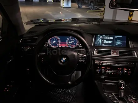 BMW 750 2013 года за 14 500 000 тг. в Алматы – фото 26
