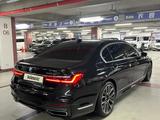 BMW 740 2022 года за 49 000 000 тг. в Астана – фото 3