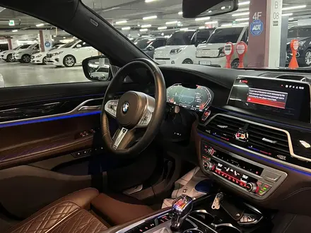 BMW 740 2022 года за 49 000 000 тг. в Астана – фото 9