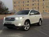 Toyota Highlander 2012 года за 10 500 000 тг. в Жанаозен – фото 3