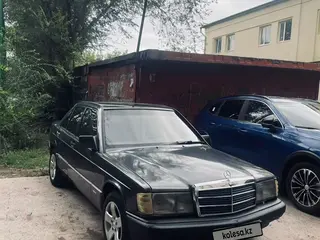Mercedes-Benz 190