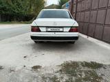 Mercedes-Benz E 200 1992 года за 1 450 000 тг. в Шымкент – фото 4