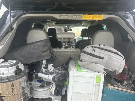 Toyota Sienna 2014 года за 12 300 000 тг. в Актобе – фото 16