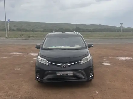 Toyota Sienna 2014 года за 12 300 000 тг. в Актобе – фото 2