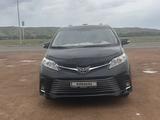 Toyota Sienna 2014 года за 12 300 000 тг. в Актобе