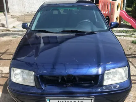 Volkswagen Bora 2000 года за 1 700 000 тг. в Алматы – фото 2
