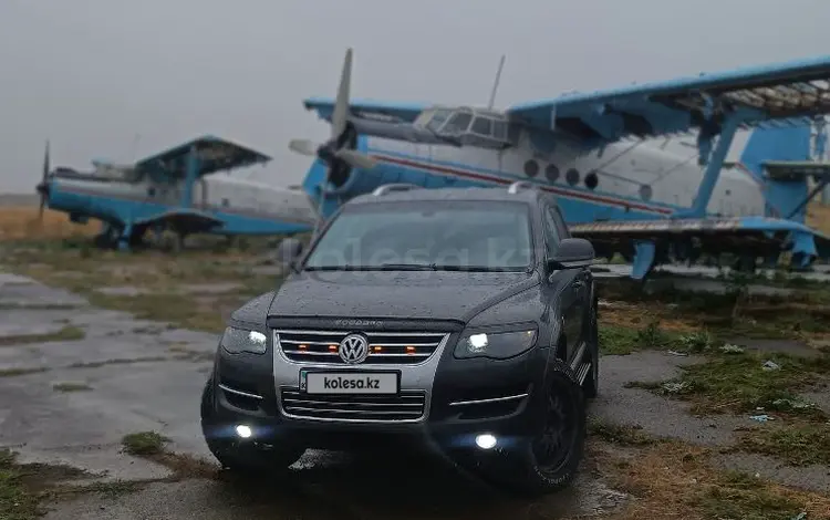 Volkswagen Touareg 2007 годаүшін8 200 000 тг. в Алматы