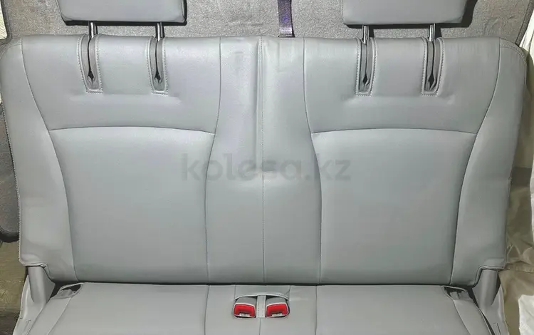 Сидение 3ряд хл 12г за 120 000 тг. в Алматы