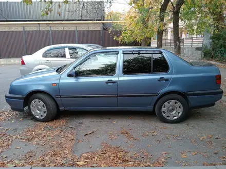 Volkswagen Vento 1992 года за 2 300 000 тг. в Шымкент – фото 11