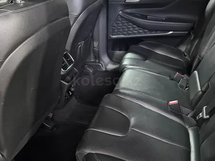 Hyundai Santa Fe 2018 года за 11 000 000 тг. в Семей – фото 5