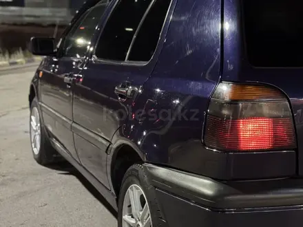 Volkswagen Golf 1995 года за 1 850 000 тг. в Астана – фото 9