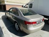 Hyundai Sonata 2006 годаүшін4 100 000 тг. в Актау – фото 2