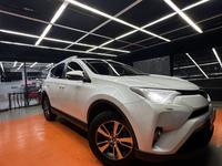 Toyota RAV4 2018 годаүшін12 600 000 тг. в Алматы