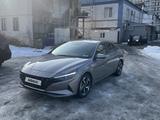 Hyundai Elantra 2023 годаfor11 200 000 тг. в Алматы – фото 3