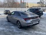 Hyundai Elantra 2023 годаfor11 200 000 тг. в Алматы – фото 4