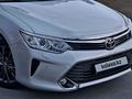 Toyota Camry 2015 года за 11 190 000 тг. в Актобе – фото 13