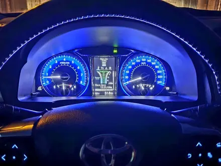 Toyota Camry 2015 года за 11 190 000 тг. в Актобе – фото 29
