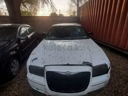 Chrysler 300C 2006 года за 2 583 140 тг. в Алматы – фото 23