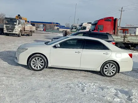 Toyota Camry 2012 года за 10 500 000 тг. в Астана – фото 2