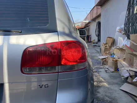 Volkswagen Touareg 2003 года за 5 700 000 тг. в Алматы – фото 12