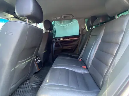 Volkswagen Touareg 2003 года за 5 700 000 тг. в Алматы – фото 29
