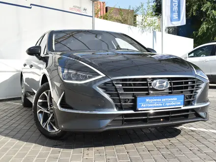 Hyundai Sonata 2022 года за 12 890 000 тг. в Алматы – фото 30