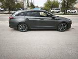 Hyundai i30 2023 годаүшін8 499 999 тг. в Актау – фото 3