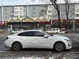 Hyundai Sonata 2022 годаfor13 000 000 тг. в Алматы – фото 2