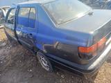 Volkswagen Vento 1994 года за 364 285 тг. в Актобе – фото 2