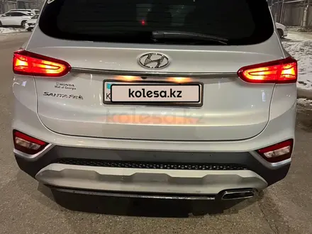 Hyundai Santa Fe 2019 года за 12 500 000 тг. в Алматы – фото 23