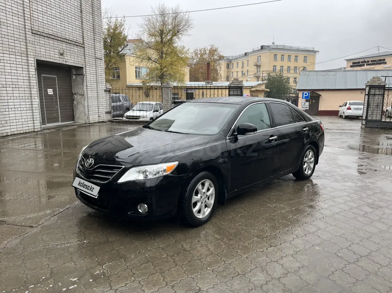 Toyota Camry, 2011