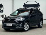 Toyota RAV4 2022 года за 14 000 000 тг. в Алматы